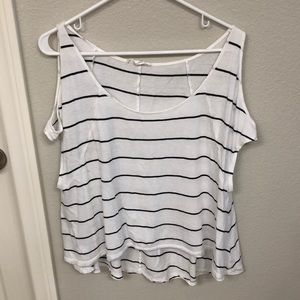 Girl’s striped top